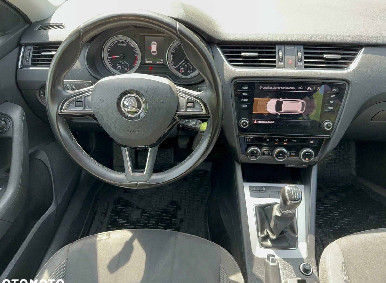 Skoda Octavia cena 45900 przebieg: 224117, rok produkcji 2017 z Chojna małe 211